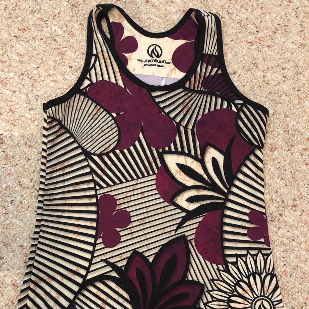 Ink n burn tank. Size small. Good used condition.